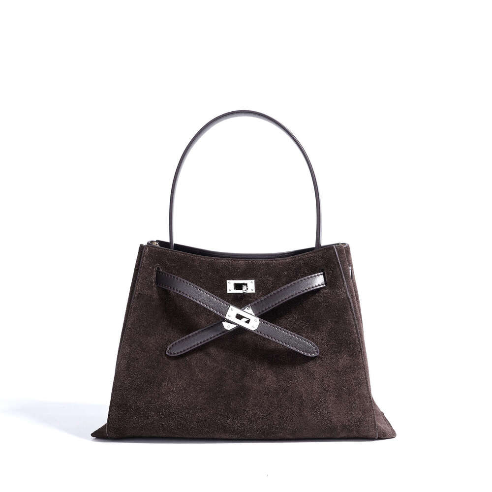 Luxury bag Autumn Niche Design Tote Light Large Capacity Simple Crossbody Handheld Versatile Fashion Shoulder Bag
