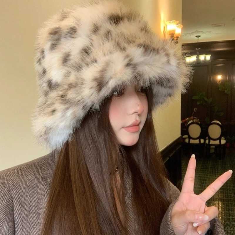 2025 New Korean Plush Leopard Bucket Hats Thickened Fluffy Bucket Caps for Women Men Autumn Winter Warm Faux Fur Streetwear CapsL251024