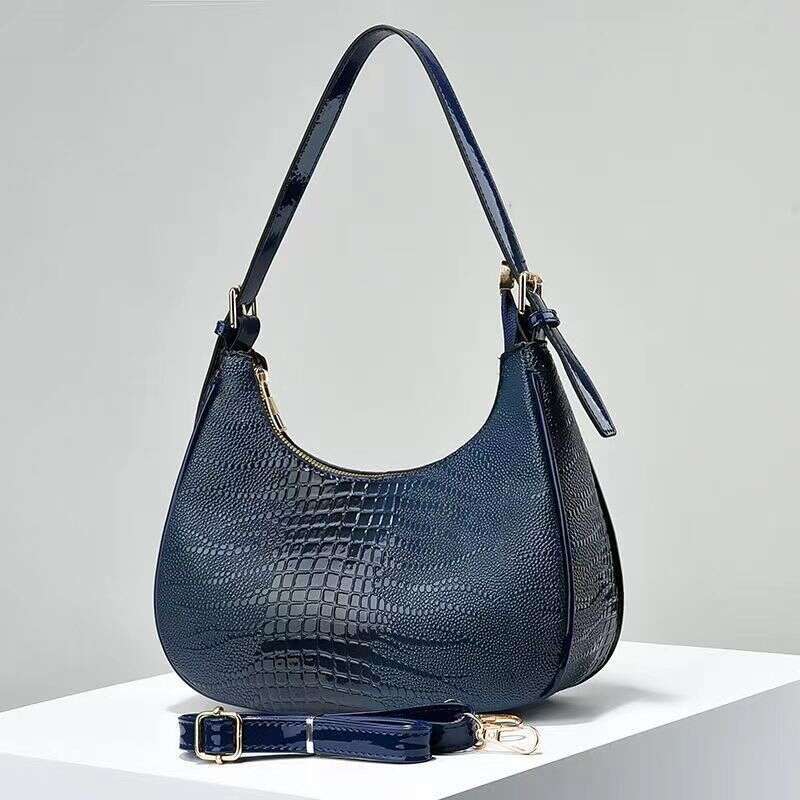 New Autumn Winter Fashion Versatile High-Quality Texture Niche Dumpling Bright Handheld Crossbody Bag for Women