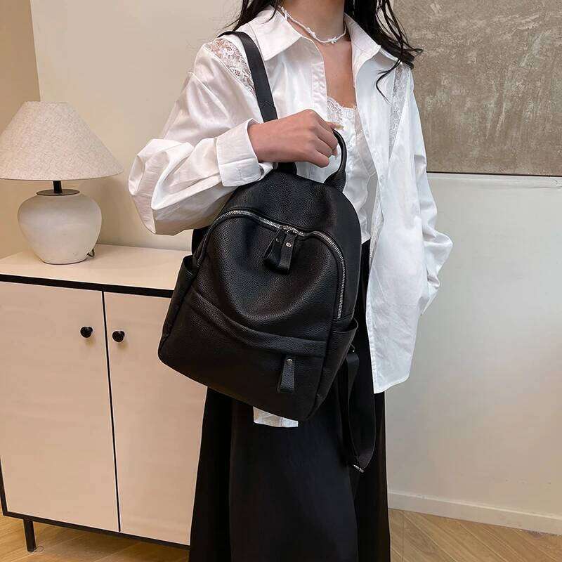 Designer bag Fashionable Ladies Handbag In Leather, Crossbody Bag And Shoulder Bag, Elegant Design By Famous Designer Brand