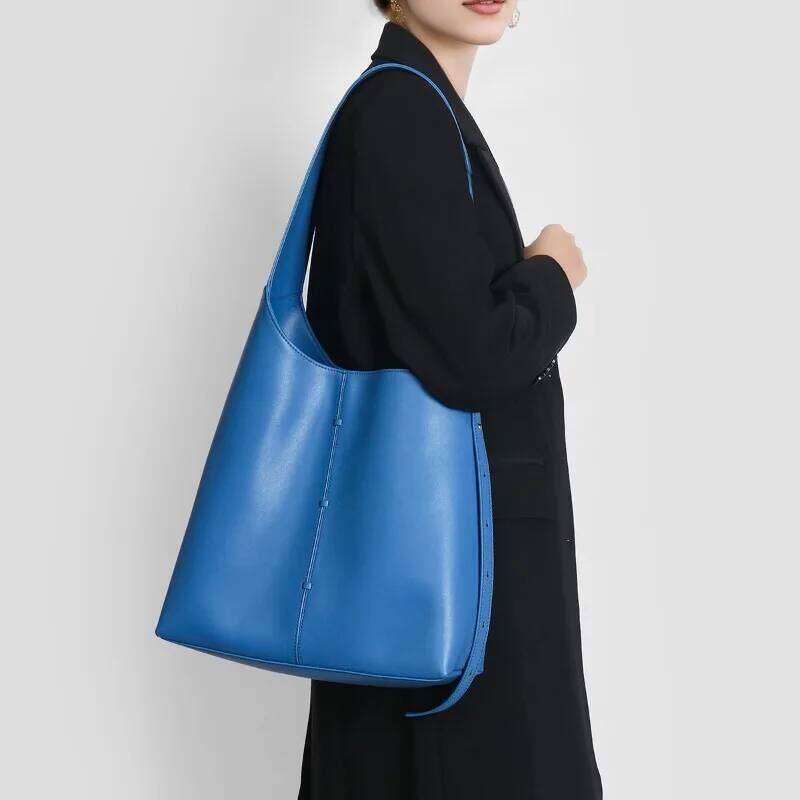 Large Capacity Women's New Shoulder Design Unique Adjustable Strap Fashion Handbag Splicing Bucket Designer Bag