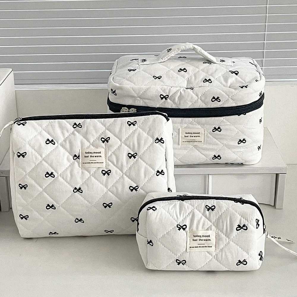 1Pc Fashion Pink Black Bow Women Cosmetic Bag Large Capacity Makeup Storage Handbag Travel Pouch Ladies Zipper Quilting BagT251024