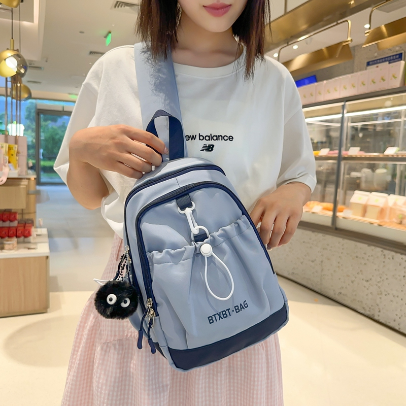 Autumn Travel Study Small Backpack for Girls, Lightweight Outdoor Water-Resistant Crossbody Bag, Can Hold iPad