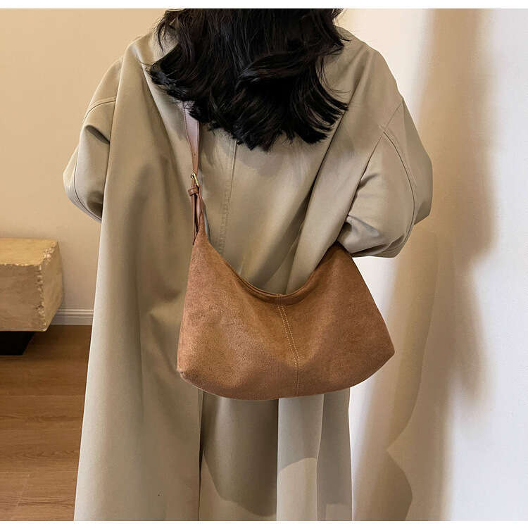 2023 New Autumn Winter Versatile Matte Women, Large Capacity Shoulder Crossbody Bag, Suitable for Class and Commuting, Tote Bag