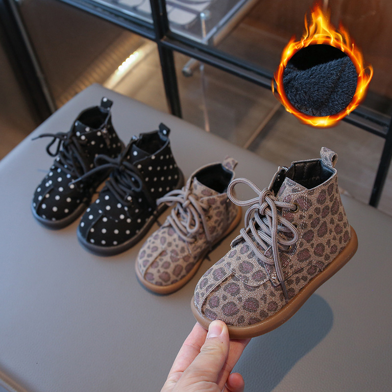 Luminous shoes with wool lining, Martin boots, thick soled double-layer short boots, fashionable and trendy shoes, casual children's shoes