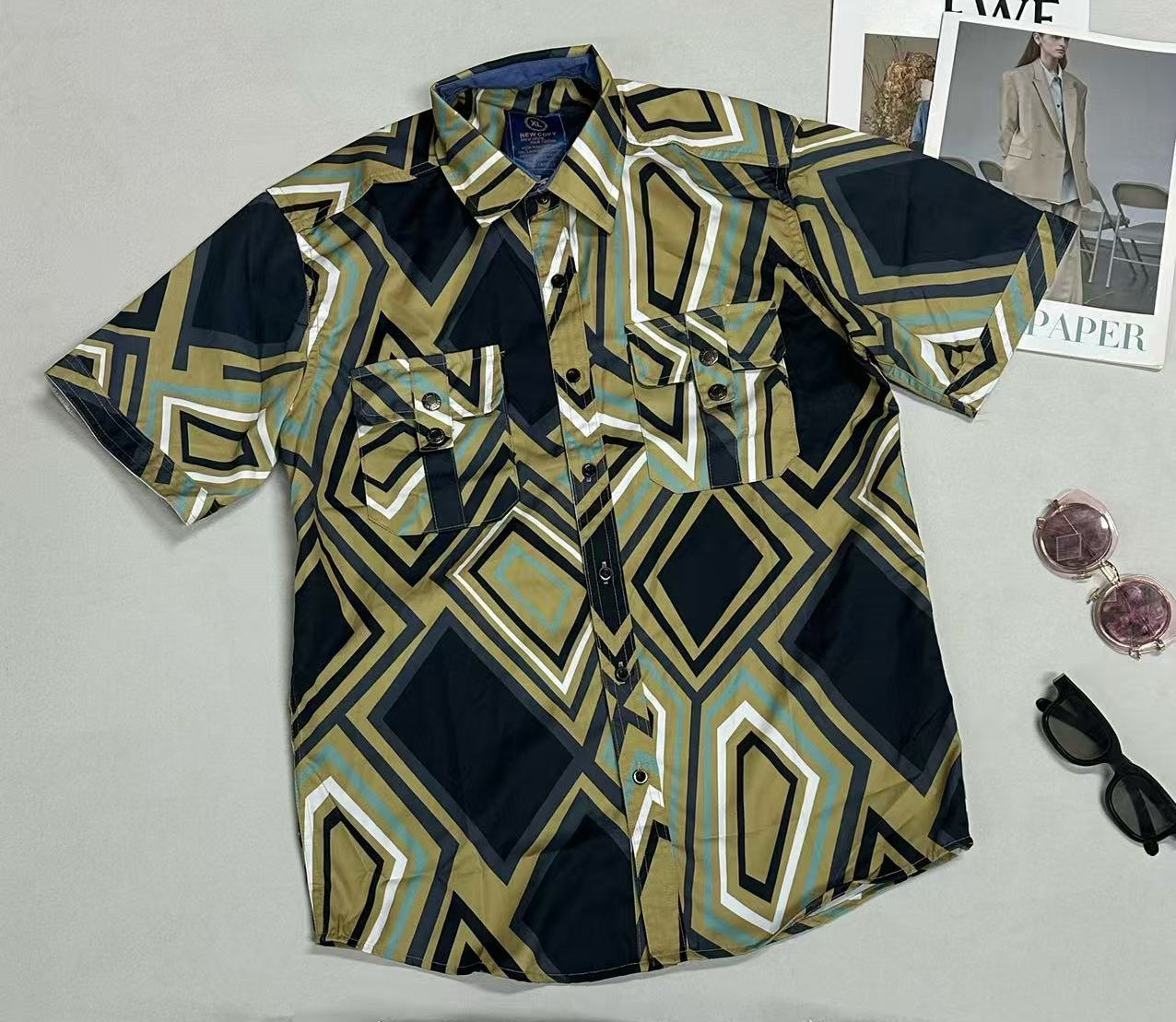 Men's Loose Short-Sleeve Shirt with Digital Print & Pocket Design, Trendy Summer Casual Button-Down, Breathable & Stylish Quick drying anti wrink