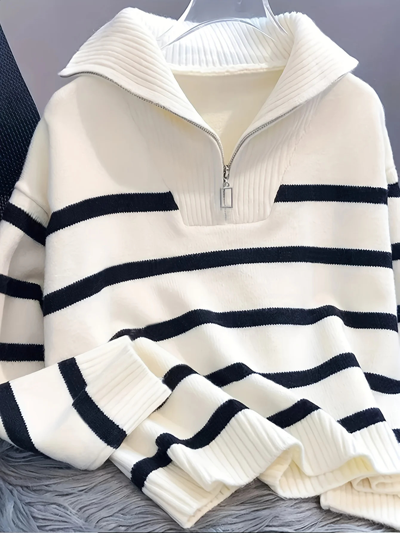 Autumn and Winter Fashion Woman Sweater Thickened Zipper Striped Undershirt Short Pullover Top Womens Clothing 251023