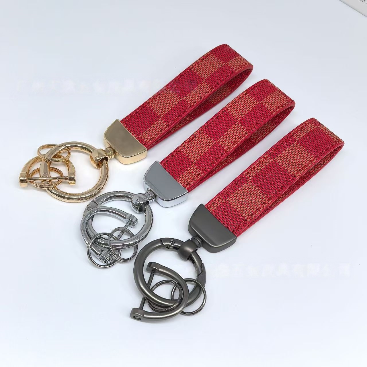 New Patterned Leather Premium Car Keychain Metal Key Ring for Waist Hanging Unisex Automotive Accessory