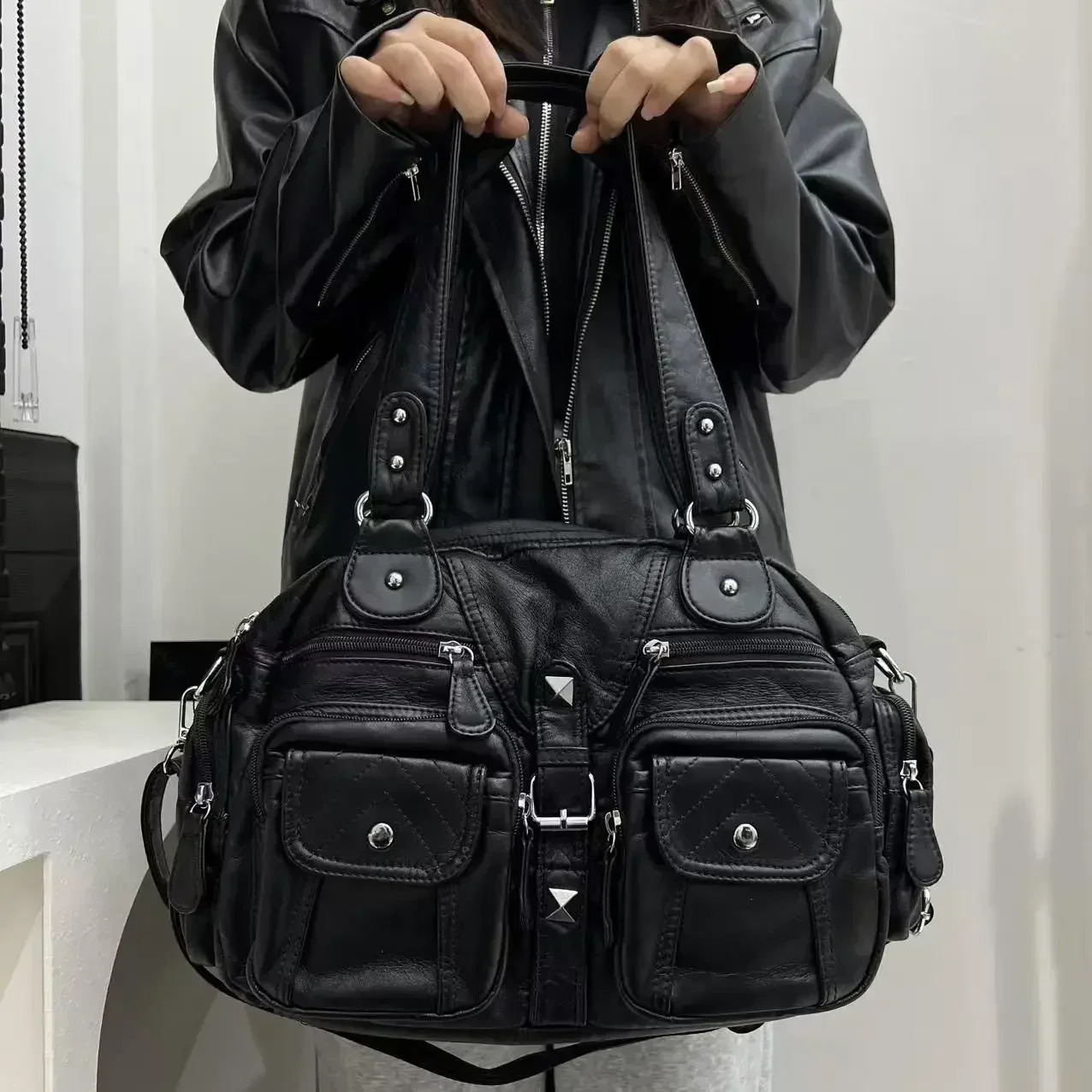 Ladies fashionable retro vintage girl motorcycle tote bag with large capacity Y2K washed vegan leather shoulder bag 251023