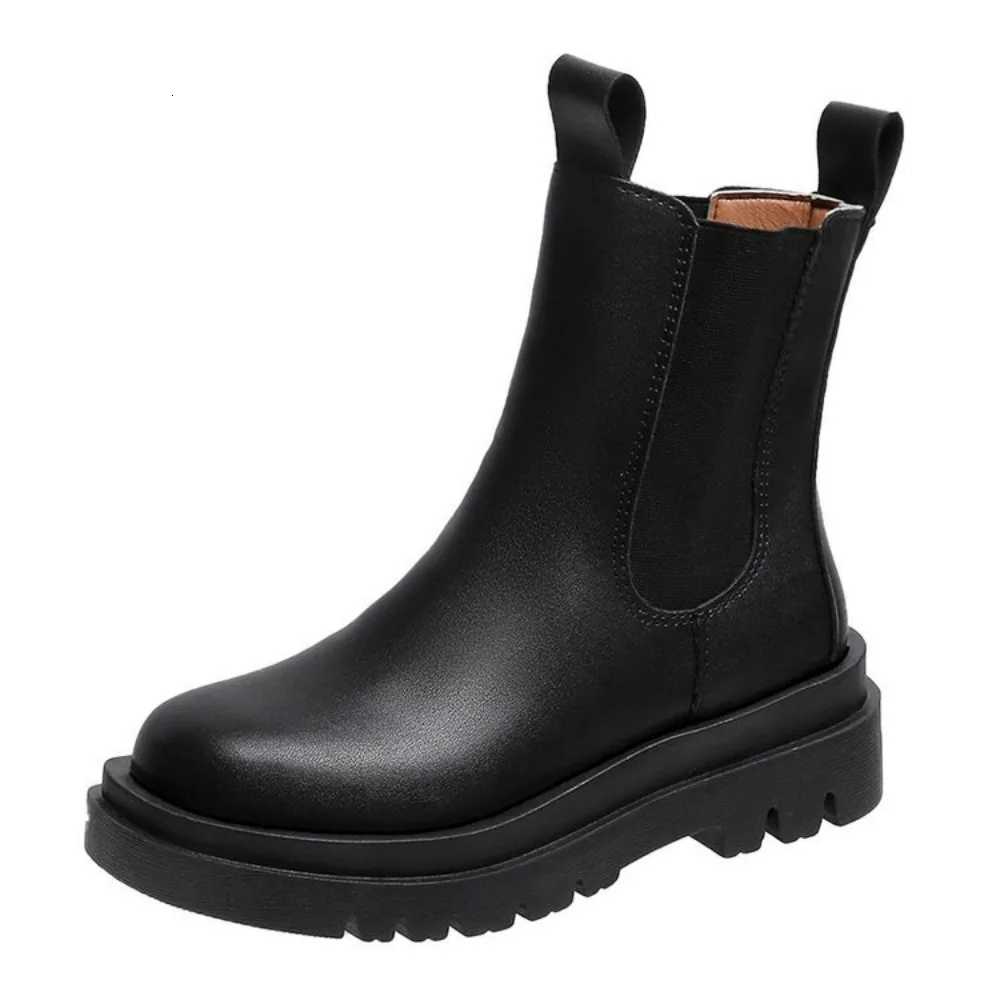 Hot Luxury Women Boots Thick Sole Chelsea Boots Women Flat Casual Boots High Quality Fashion Zapatos De Mujer Shoes for Women W251024