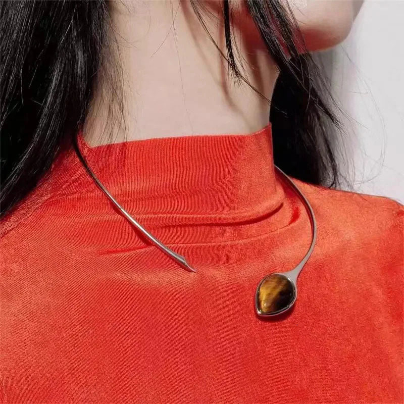 Fashion Water Drop Shaped Tiger Eye Stone Metal Open Choker Necklace for Women Girls Simple Exaggerated Party Jewelry Gifts 251016