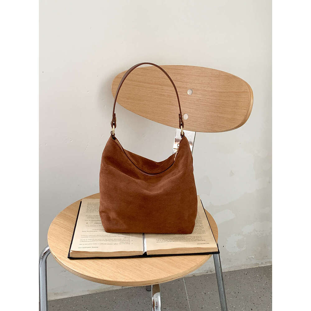 Autumn Winter Handheld Fashion Crossbody For Women Niche High-End Suede Velvet Modern Leopard Print Shoulder Bag B5