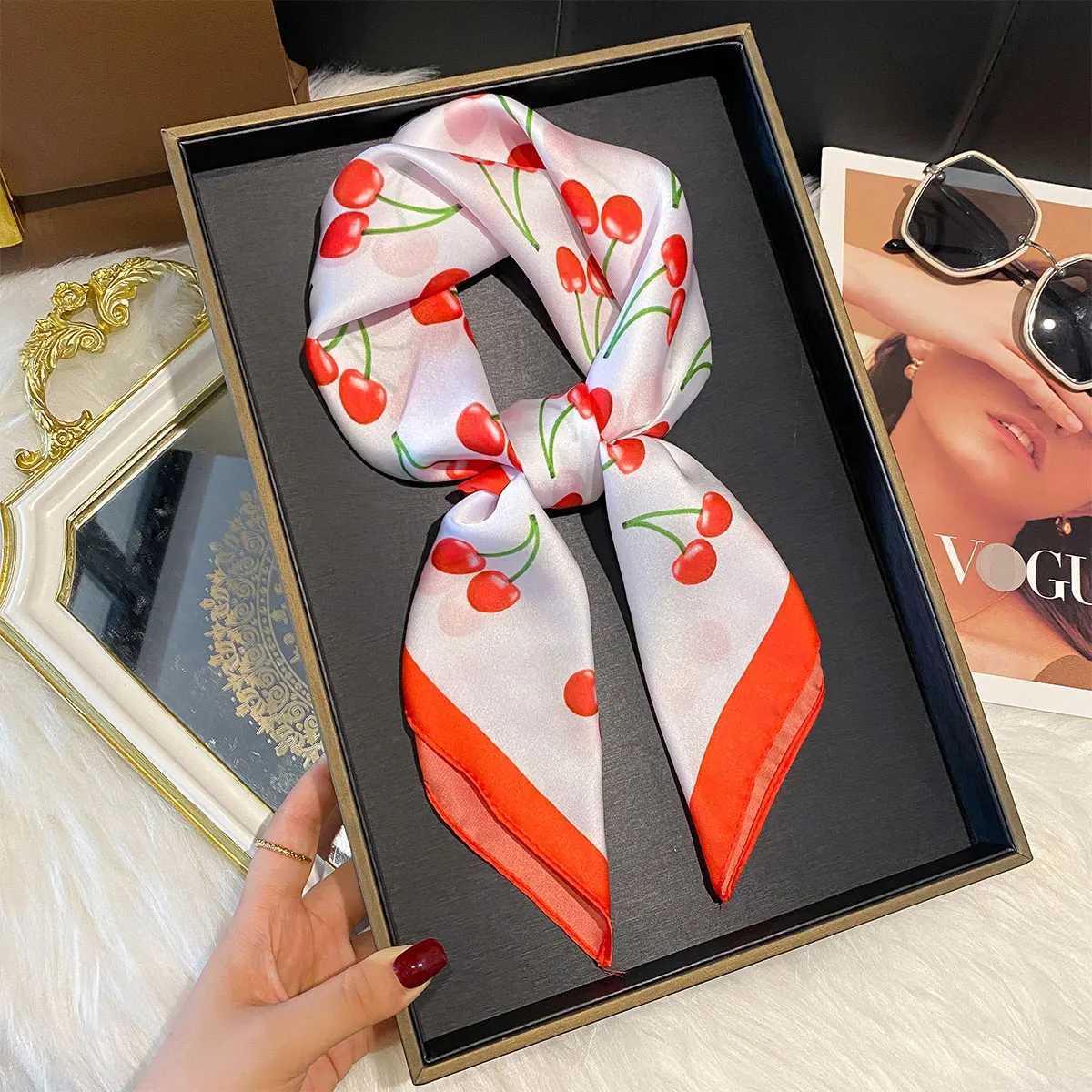 Luxury Print Satin Silk Square Scarf for Wen Shl Hijab Neckerchief Fem ry Hair Ribbon band Fashion Wr Bandana Y251024