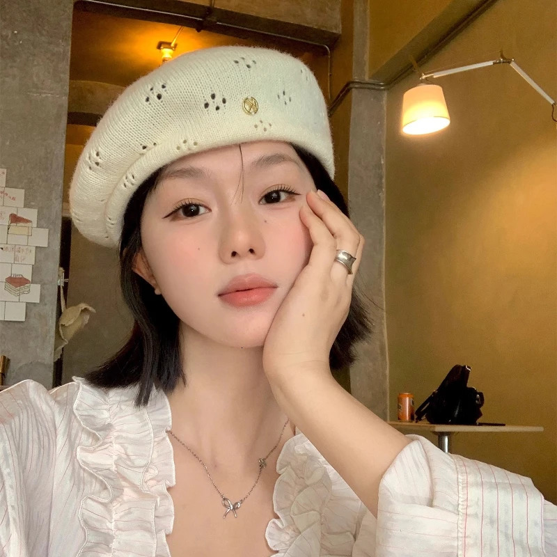 Japanese Retro Solid Color Knitted Berets Cap for Women Summer Autumn Thin Breathable Versatile Casual Literary Painter Hats 251023