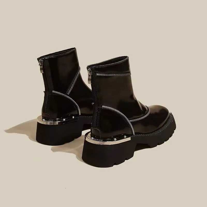 High Quality Black Shoes for Women Platform Boots Street Round Toe Ladies Shoes Nonslip Thicksoled Goth Boots Zapatos De Mujer W251024