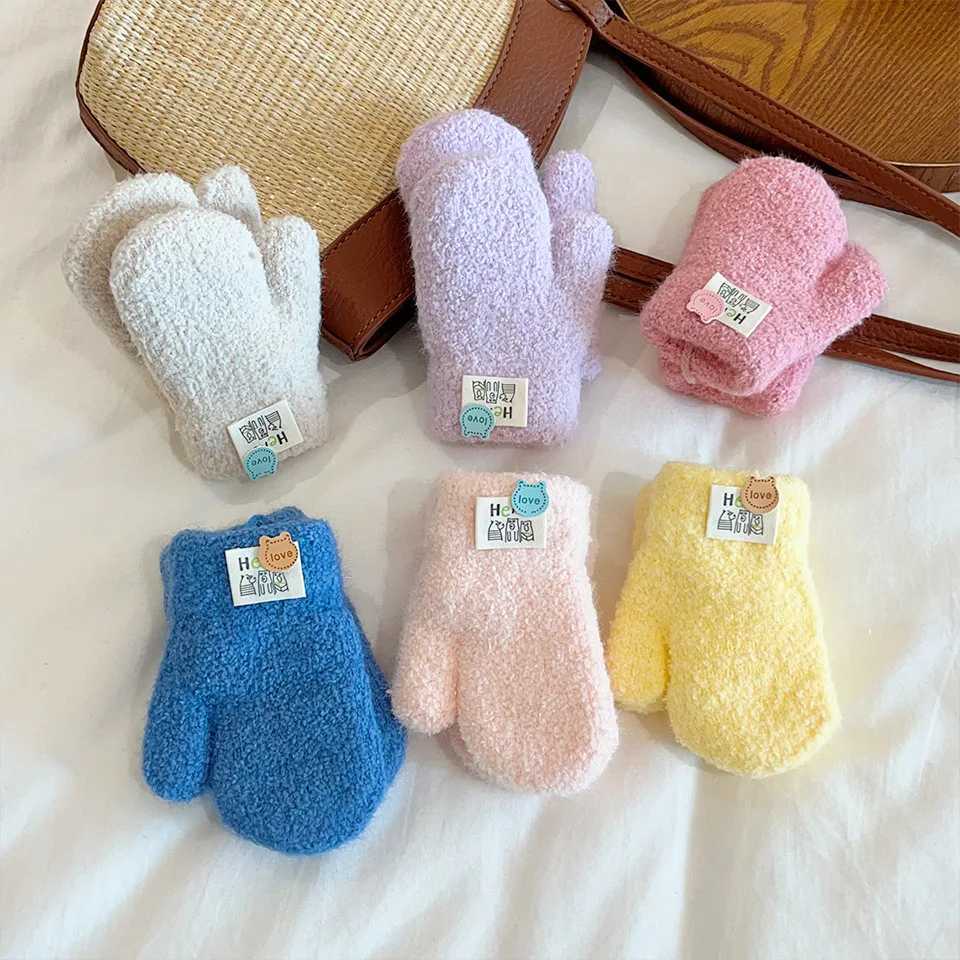 Baby Toddler Gloves For Girls Boys Winter Thick Warm Hanging Neck Mittens Infant Plush Gloves Outdoors Kid Boy Girl Hand Warmer Y251024