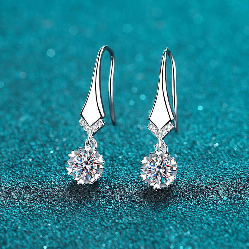 DHCollections-- XDY Sterling Sier Ear Hooks Elegant and Dignified Temperament V-Shaped Micro-Inlaid Moissanite Earrings