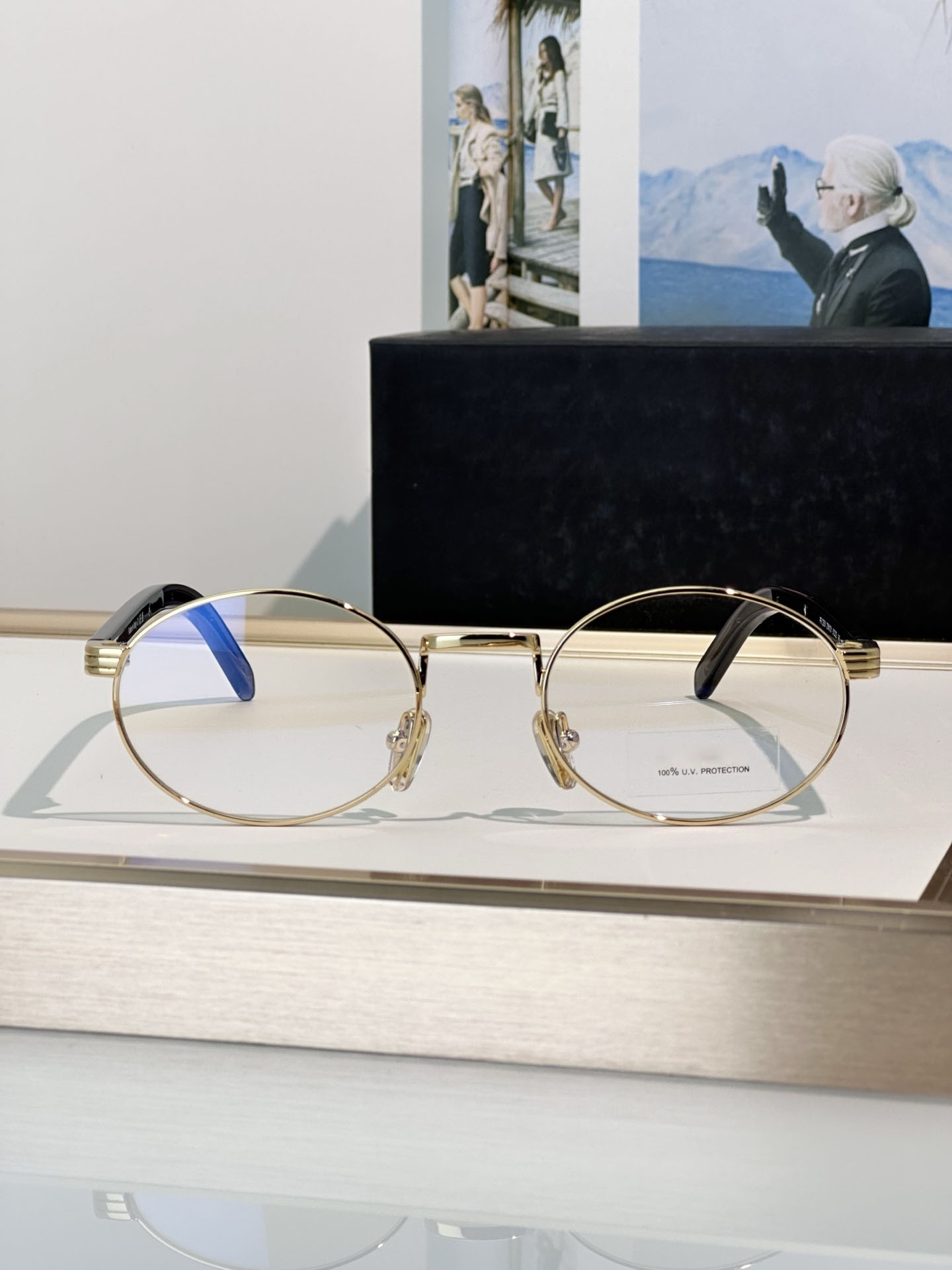 Womens Eyeglasses Frame Clear Lens Men Sun Gasses Fashion Style Protects Eyes UV400 With Case C55V