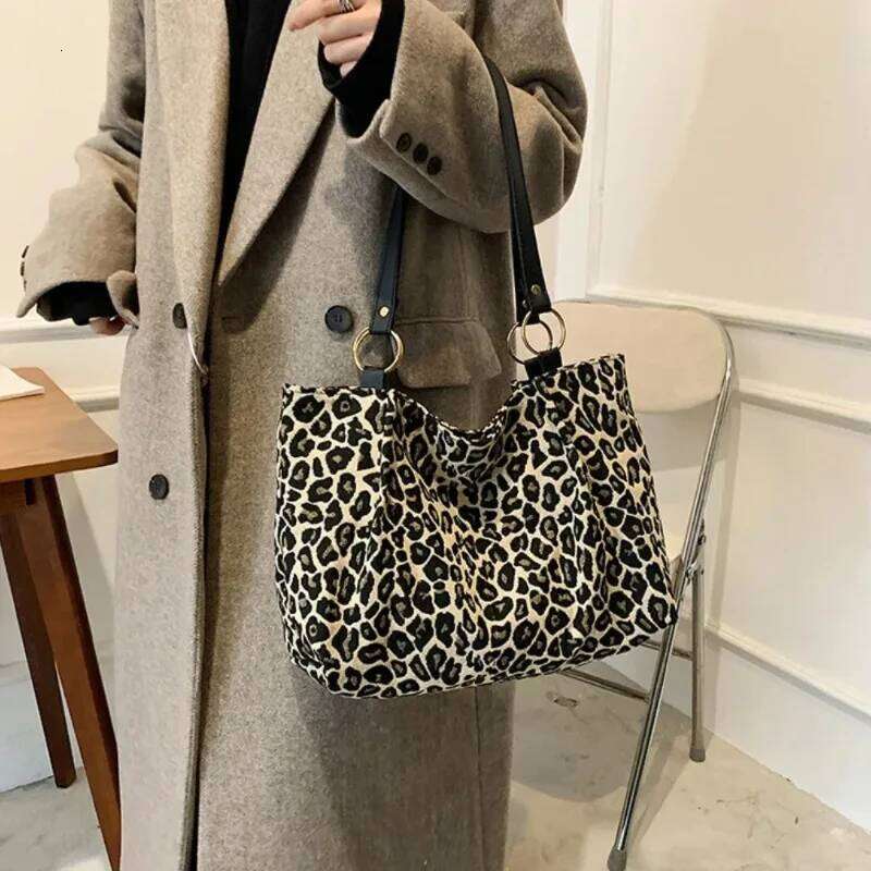 Fashion Tote Shopping And Travel Canvas New Women Popular Handbags Large Capacity Leopard Shoulder Bags