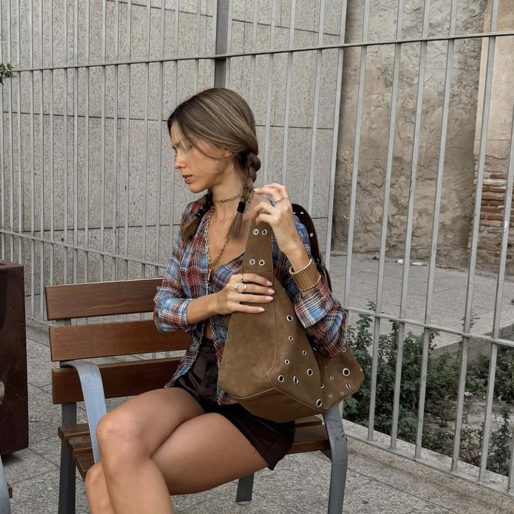 Niche design rivet one-shoulder bag large new style imitation suede hollow out handbag one-shoulder bag