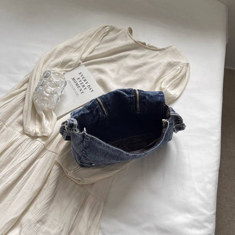 Small for Women Trendy 2025 New Fashion Large Capacity Shoulder High-end Versatile Lightweight Denim Crossbody Bag