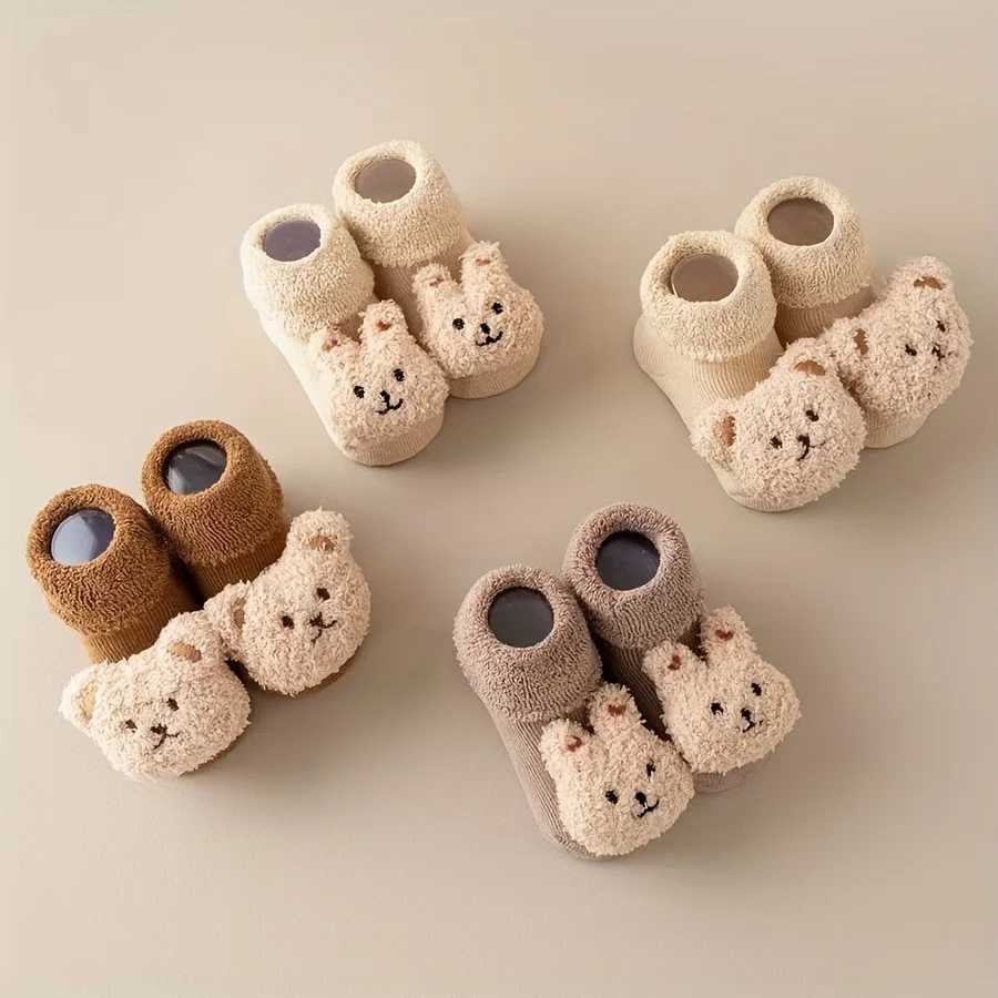 1 pairs of winter newborn nonslip floor socks Cute bear pattern childrens toddler socks Cozy plush indoor nonslip socks J251024