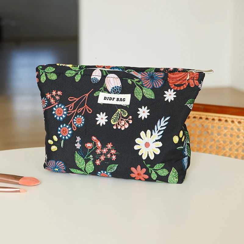 Womens Makeup Bag Black Jacquard Large Capacity Lipstick Makeup Storage Bag Handy Hand Clutch Bag Travel Toiletry Bag Ins StyleT251024