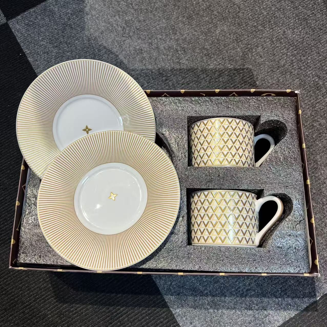 European Bone China Coffee Cup and Saucer Plate Brilliant Letter Household Bone China Black Tea Cup and Saucer Western Dish Plate Large and Small Plate Gift Box