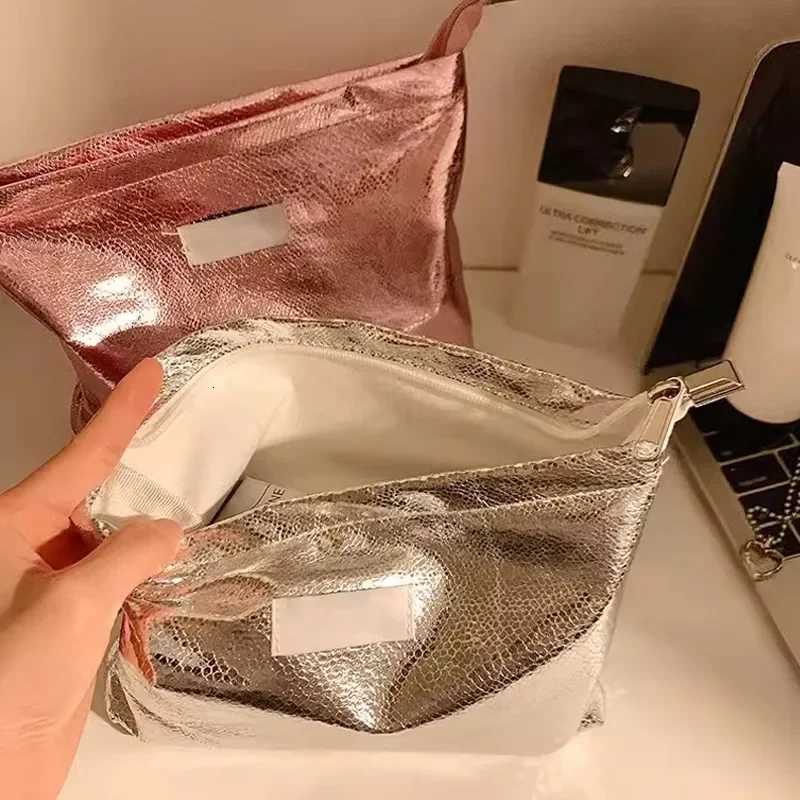 2024 New Simple Portable Large Capacity Outdoor Storage Handbag Shiny Sequins Clutch Skincare Cosmetic Toiletries Clutch BagT251024