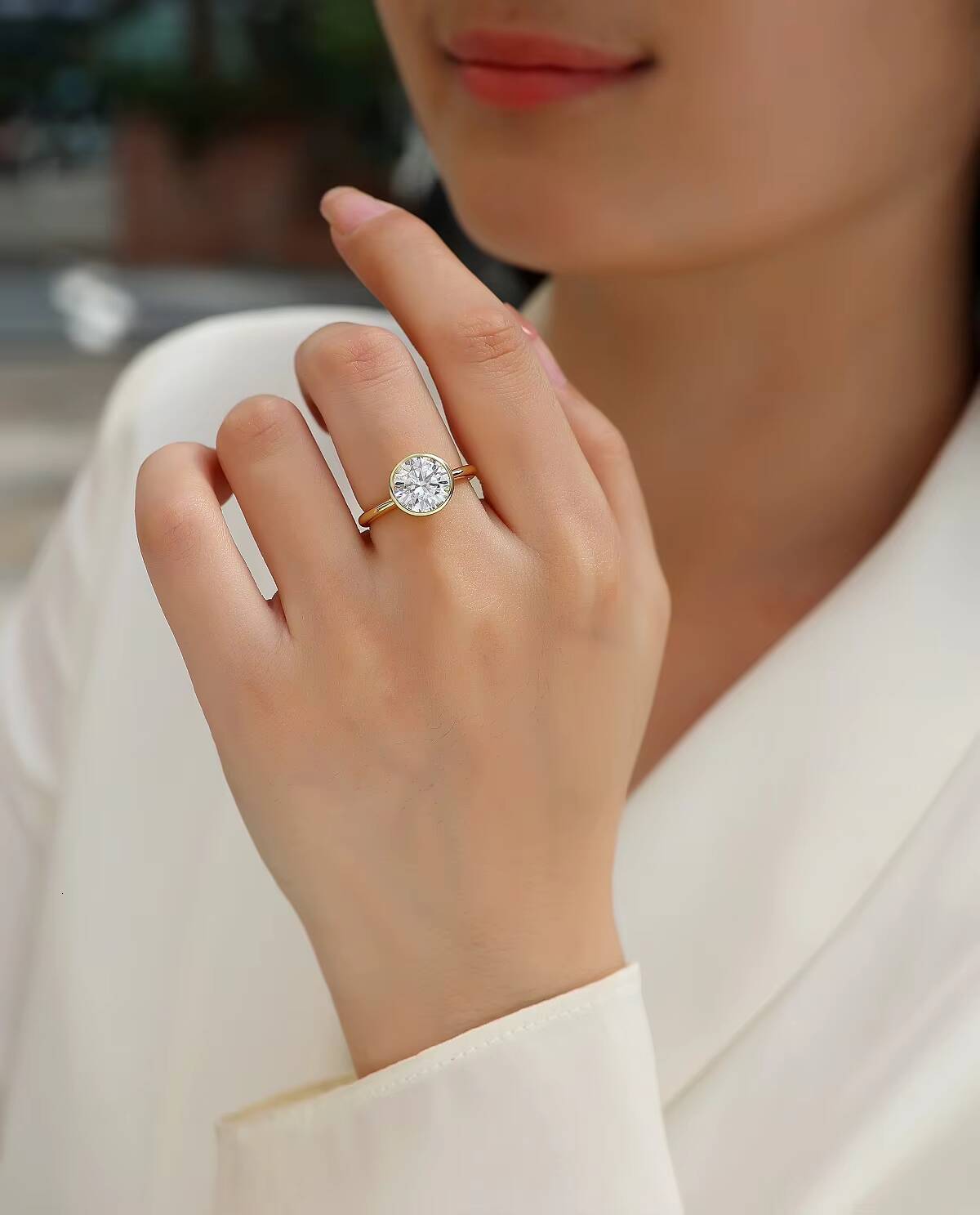 Orginal Factory Price 18k Gold Plated Luxury Fine Gem 925 Silver Rings Women Round Moissanite Bezel Setting Ring