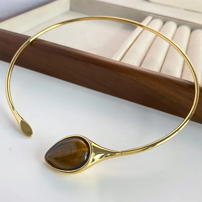 Fashion Water Drop Shaped Tiger Eye Stone Metal Open Choker Necklace for Women Girls Simple Exaggerated Party Jewelry Gifts 251016