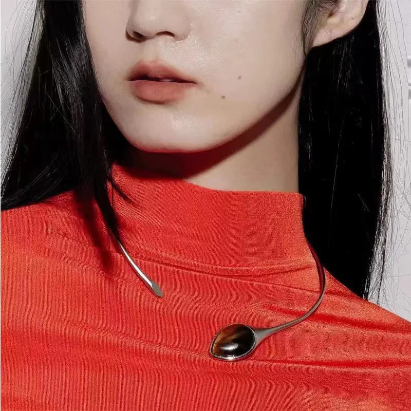 Fashion Water Drop Shaped Tiger Eye Stone Metal Open Choker Necklace for Women Girls Simple Exaggerated Party Jewelry Gifts 251016