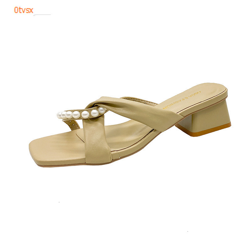 Korean style niche luxury pearl design winter new outdoor fashion trend thick heel elegant style women's sandals designer shoes