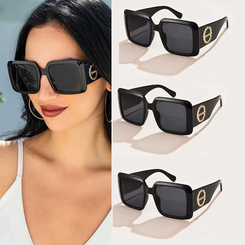 13 Sets Square Frame Wide Legs Women Sunglasses Brand Design Summer Driving Sun Glasses Fashion Vintage Male Ladies EyewearT251024