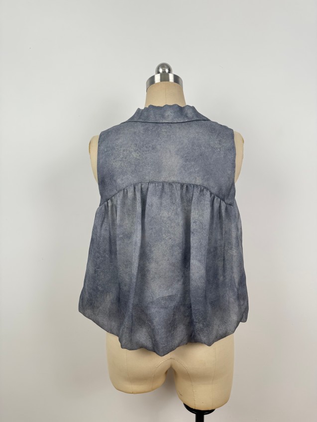 Simple, sophisticated, and elegant silk sleeveless top with a youthful, graceful vibe JYS37083