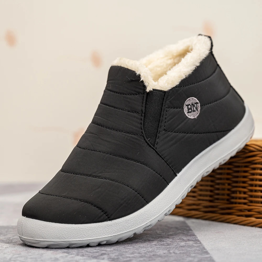 Men Boots Waterproof Winter Boots Lightweight Snow Boots Warm Fur Men Shoes Plus Size 47 Unisex Ankle Boots Slip on Casual Shoes251020
