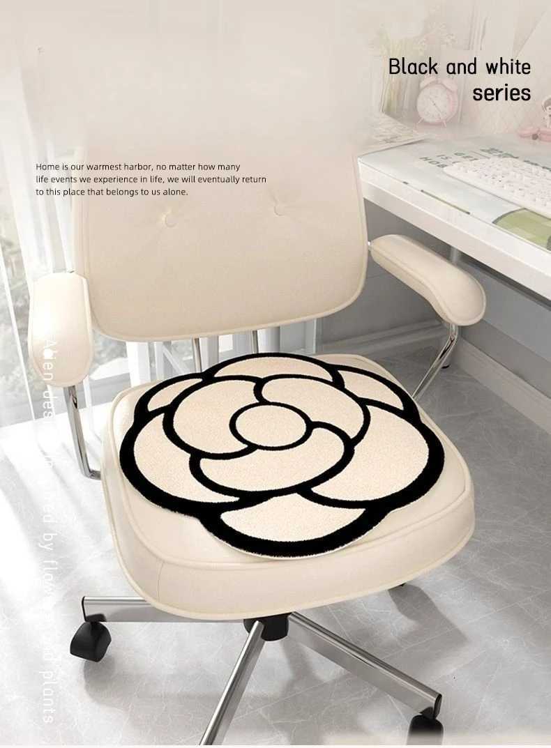 Light Luxury Highend Seat Cushion Chair Cushion Butt Cushion Winter Office Swivel Chair Cushion Flower Tatami Cushion W251024