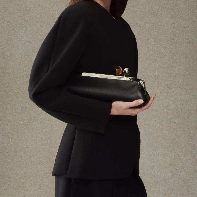 Long Clutch Bag with Removable Shoulder Strap Womens Fashionable Baguette Bag er Clip Handbag Purses for Ladies 251023