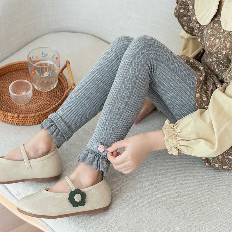 Childrens Girls Knitted Leggings Spring Autumn High Waist Pantyhose Cotton Soft Kids Ninth Pants With Lace Princess Tights NewT251024