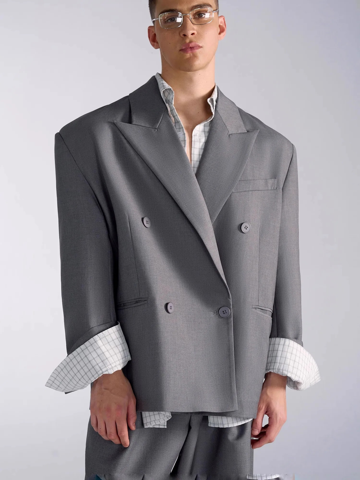 Mauroicardi Spring Autumn Oversized Grey Blazers for Men Peaked Lapel Shoulder Pads Double Breasted Clothes 251023