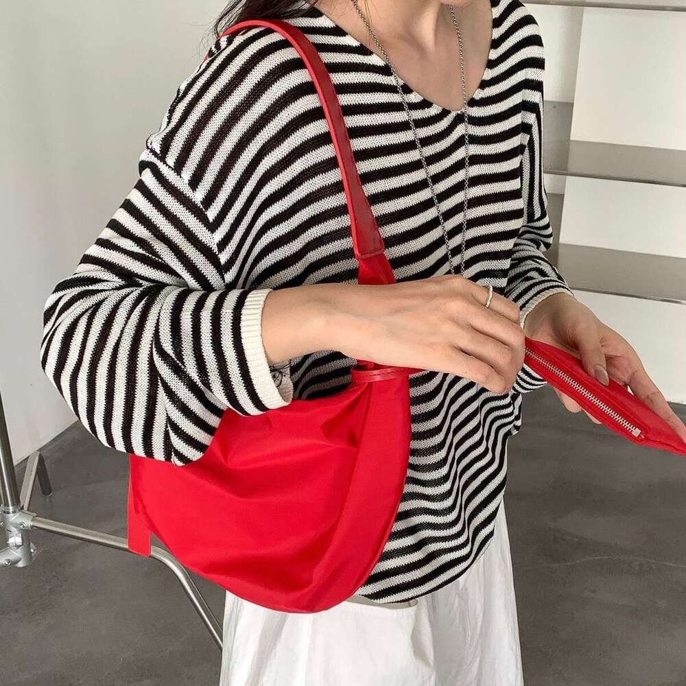 New Commuter Underarm Women, Niche Design Nylon Moon Dumpling Bag, Fashionable Casual Korean Style Single Shoulder Bag For Women B5