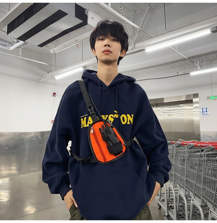 Tactical chest storage bag for men's autumn and winter new fashion European and American style vest, hip-hop outdoor walkie talkie bag, designer 