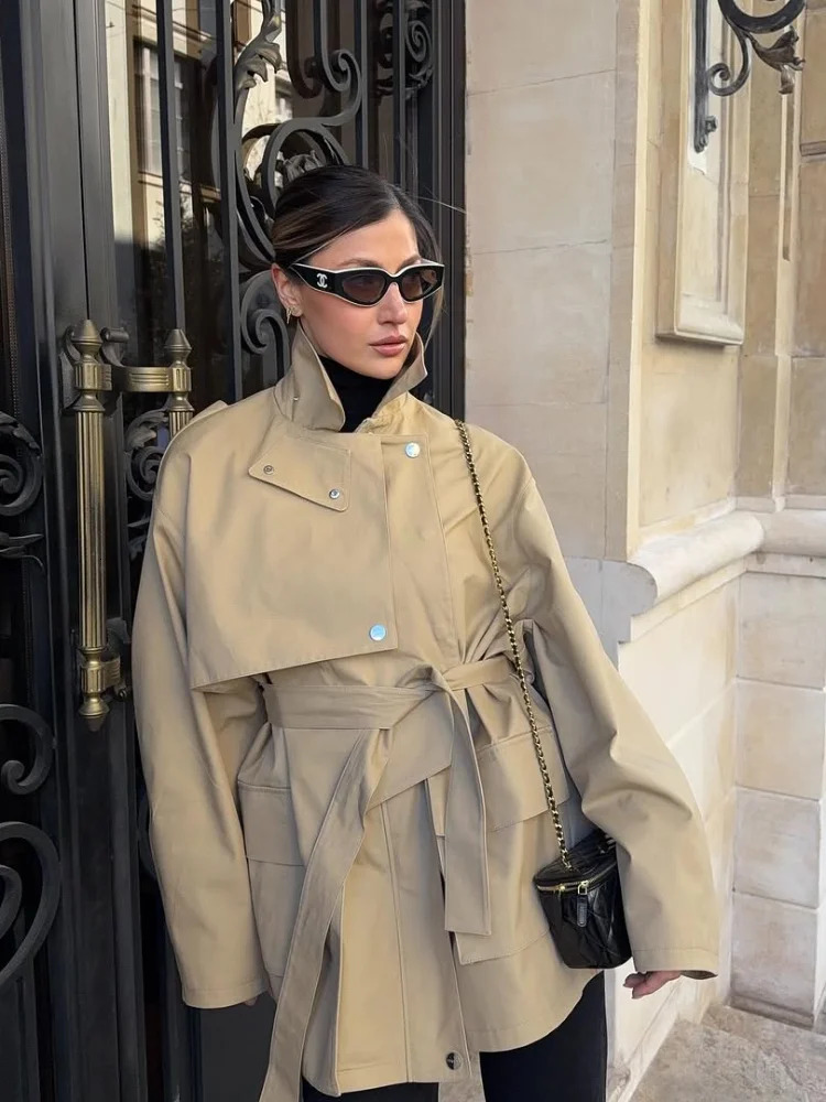 Casual Khaki Waistband Short Windbreaker Women Elegant Lapel Long Sleeved Pocket Single Breasted Jacket Autumn Daily Street Coat 251021