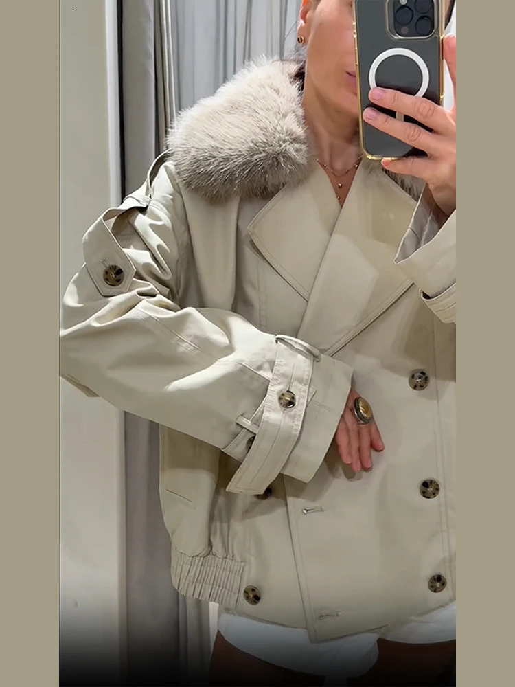 Chic Fur Collar Short Windbreaker Coat Women Fashion Double Breasted Pocket Loose Jacket Autumn Daily Commuting Office Outerwear 251021