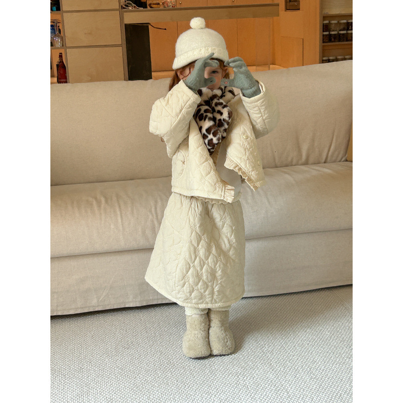 Girl designer's fashionable winter clothing set for autumn and winter girls, new Korean style cotton jacket, half skirt, thickened Western style