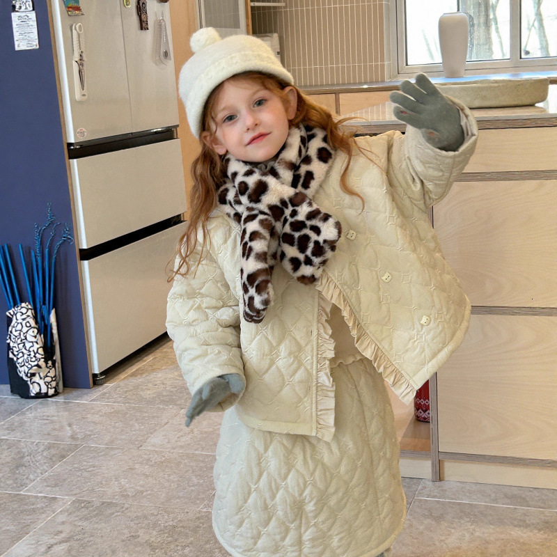 Girl designer's fashionable winter clothing set for autumn and winter girls, new Korean style cotton jacket, half skirt, thickened Western style