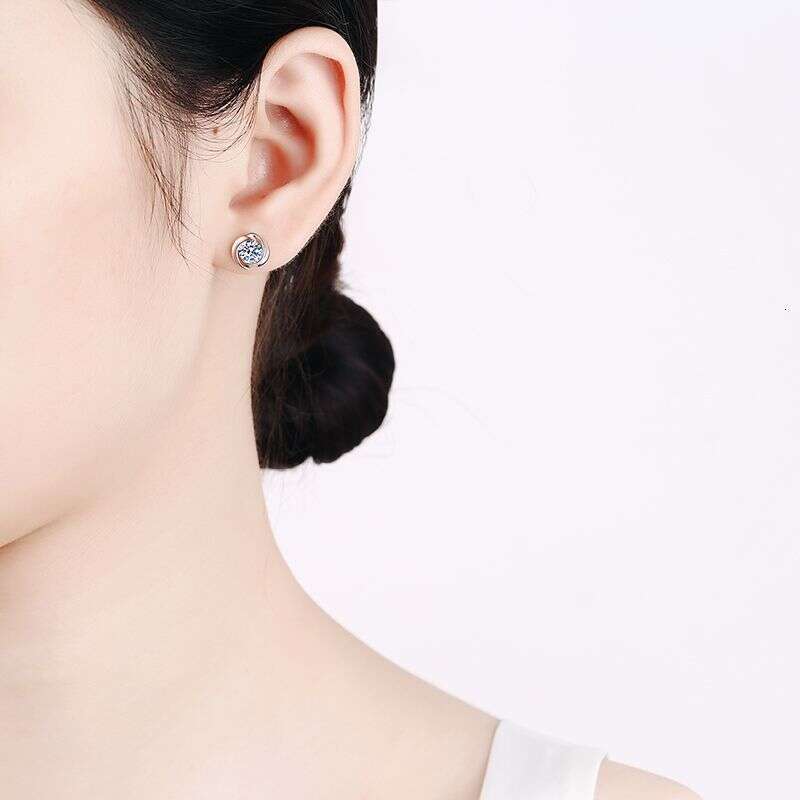 DHCollections-- XDY Pure Sier Women's Spiral 30 50 Points Inlaid Moissanite Stud Earrings High-end Style