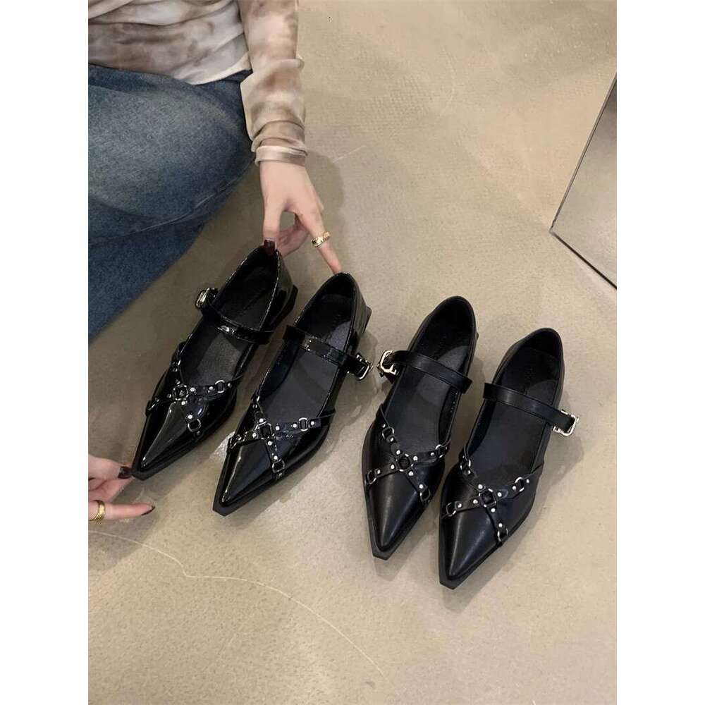Punk Style Pointed Toe for Women 2025 New Spring Autumn Mary Jane Small Leather Niche Chunky Heel Black Designer Shoe Single Shoes