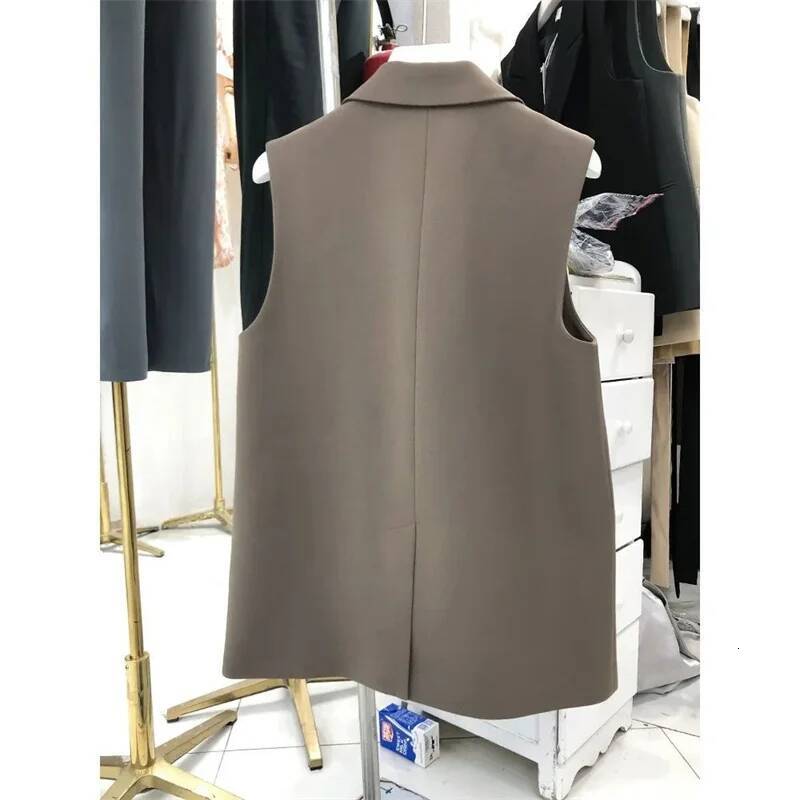 Casual Black Suit Coats Peak Lapel Sleeveless Vests Women Fashion OL 2025 Elegant Oversize Korean Style Blazer dongdumaoyi