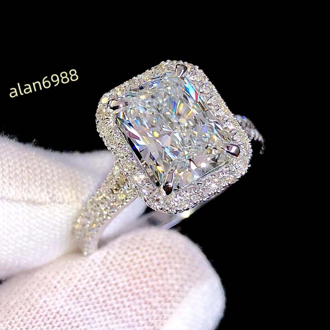 Radiant Cut Moissanite Engagement Ring for Women 925 Sterling Silver Halo Setting VVS Diamond Gold Plated Wedding Jewelry